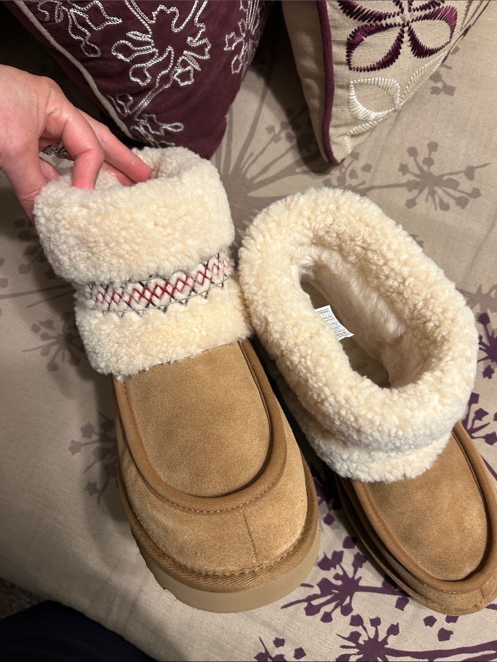 Chestnut W Mini Ugg Braid - Picture 3 of 11